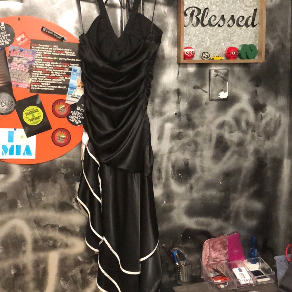 Gorgeous dress Blondie Nites by Linda Berneli - Picture 7 of 8
